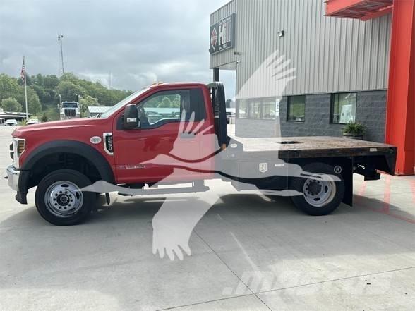 Ford F550 SD 平ボディー