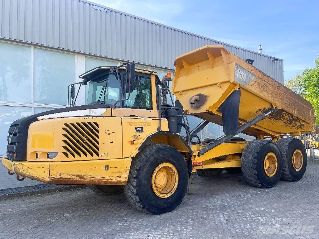 Volvo A25E アーティキュレート式ダンプトラック