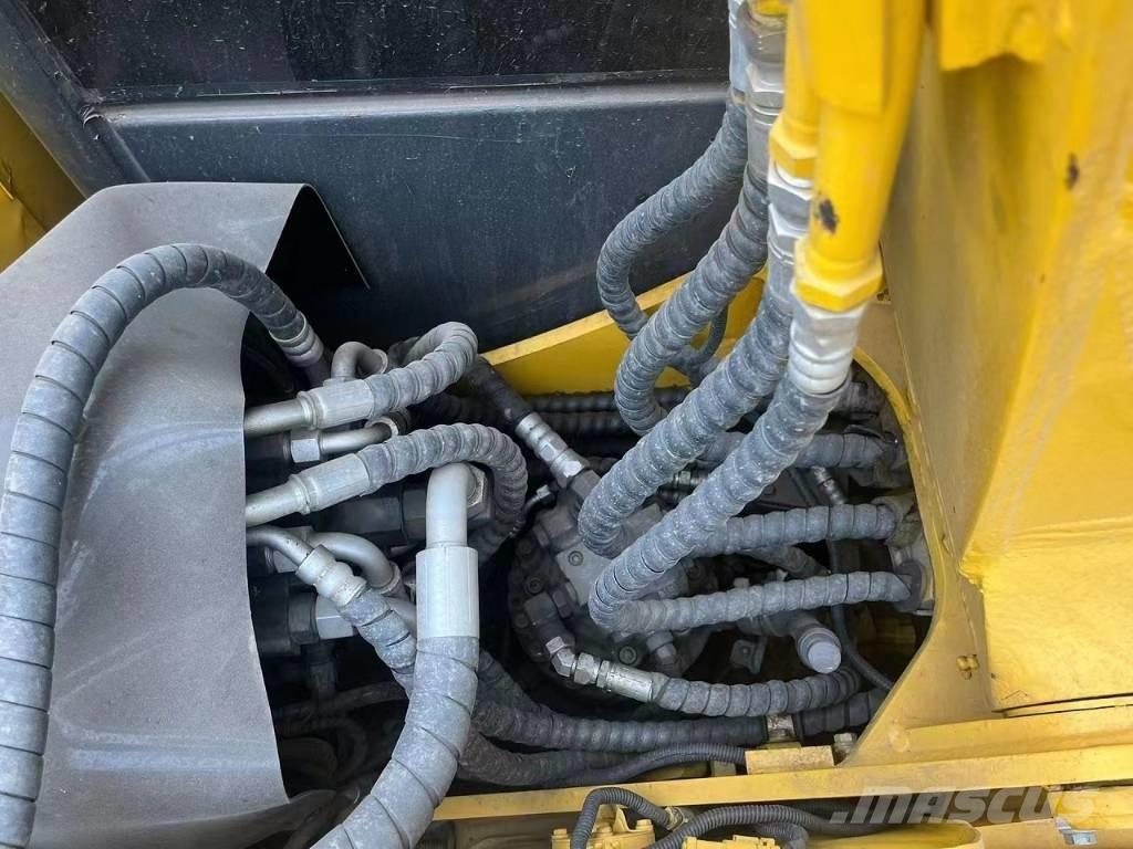 Komatsu PC70-8 中型油圧ショベル 7ｔ-12ｔ（ユンボ・パワーショベル・バックホー）