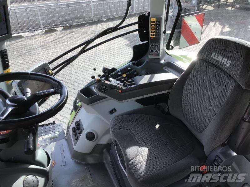CLAAS AXION 810 トラクター
