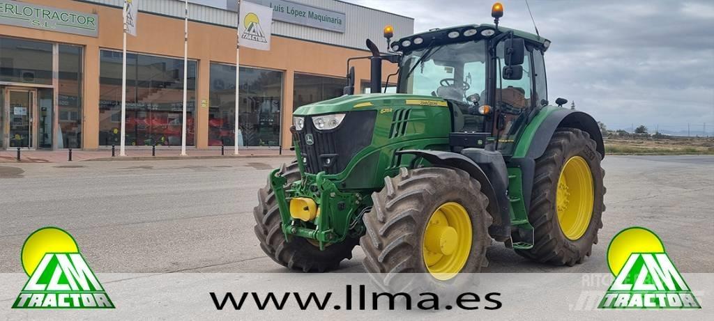 John Deere 6215 R トラクター