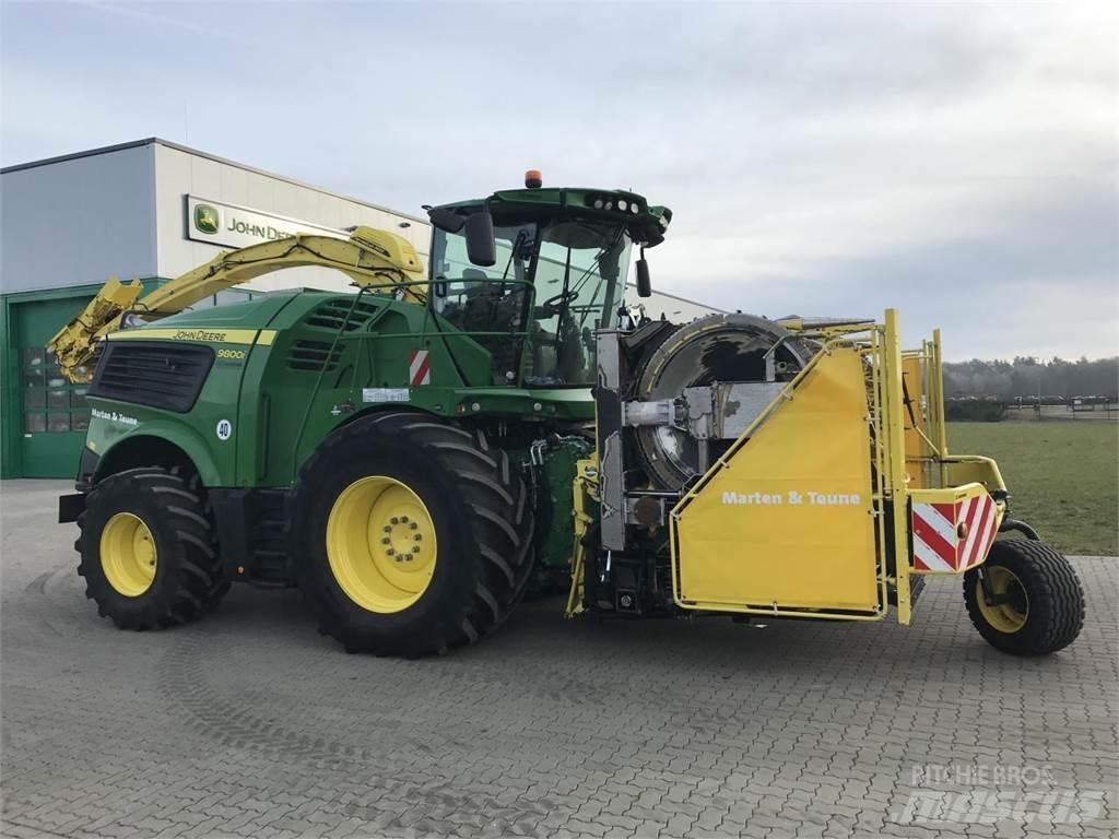 John Deere 9800 自走式フォレージハーベスター