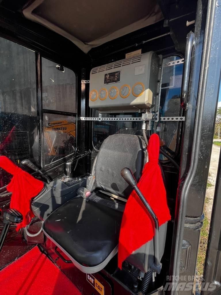 CAT 303.5 E CR ミニ油圧ショベル 7t以下（ミニユンボ・ミニディガー）