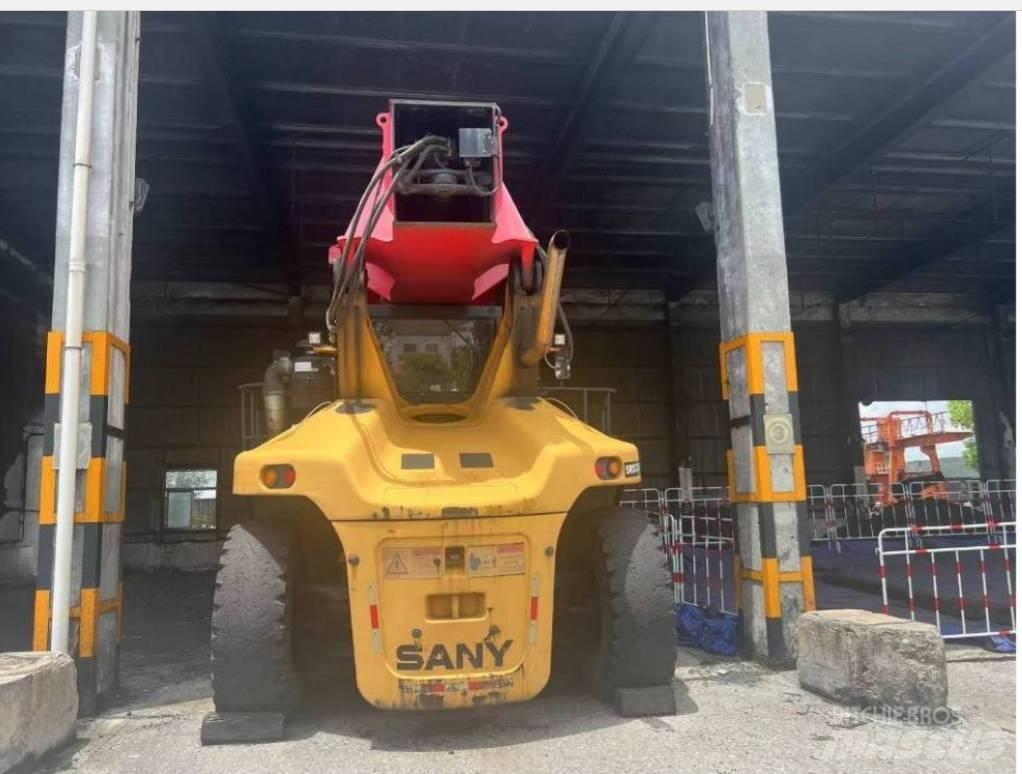 Sany SRSC 45 リーチスタッカー