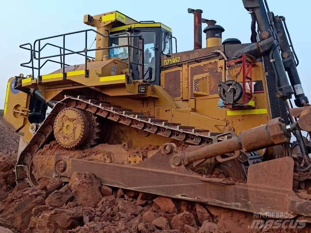 CAT D 11 R ブルドーザー