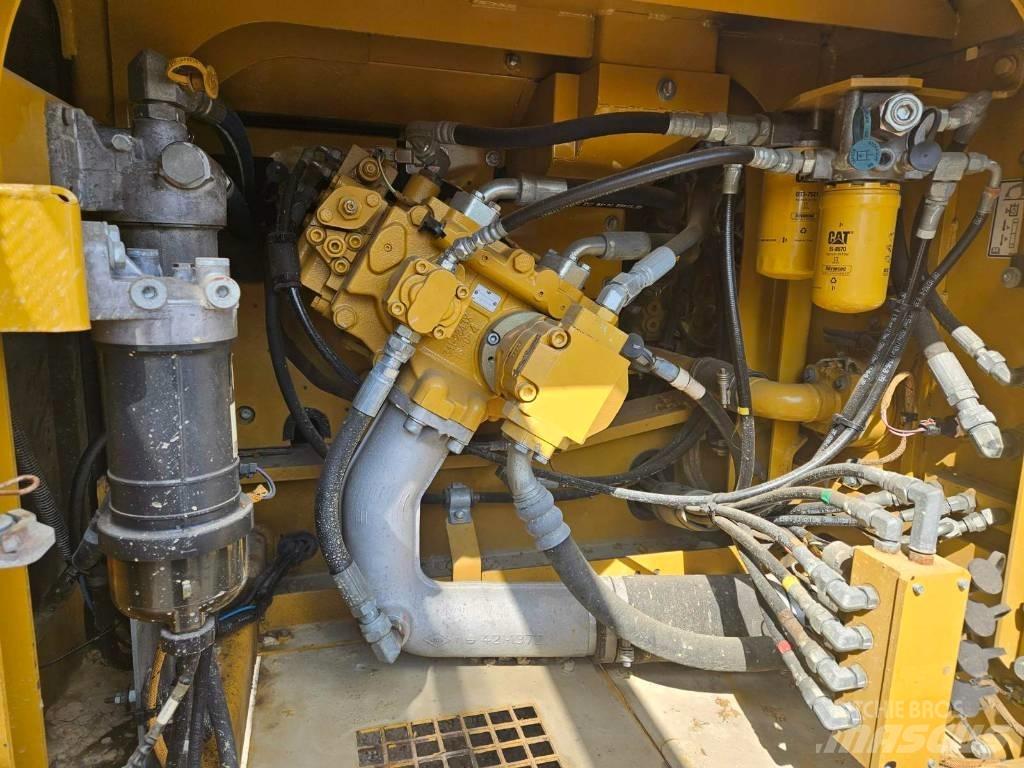 CAT 326 F L 大型油圧ショベル12t以上（パワーショベル・ユンボ）