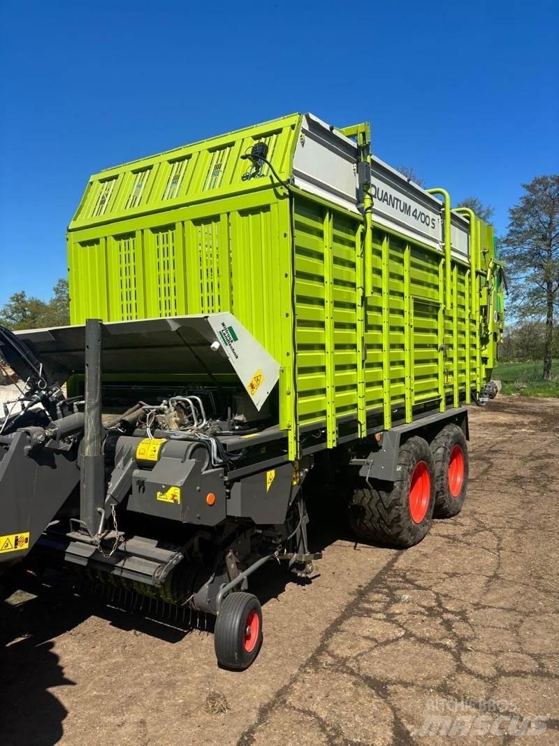 CLAAS Quantum 4700 セルフローディングトレーラー