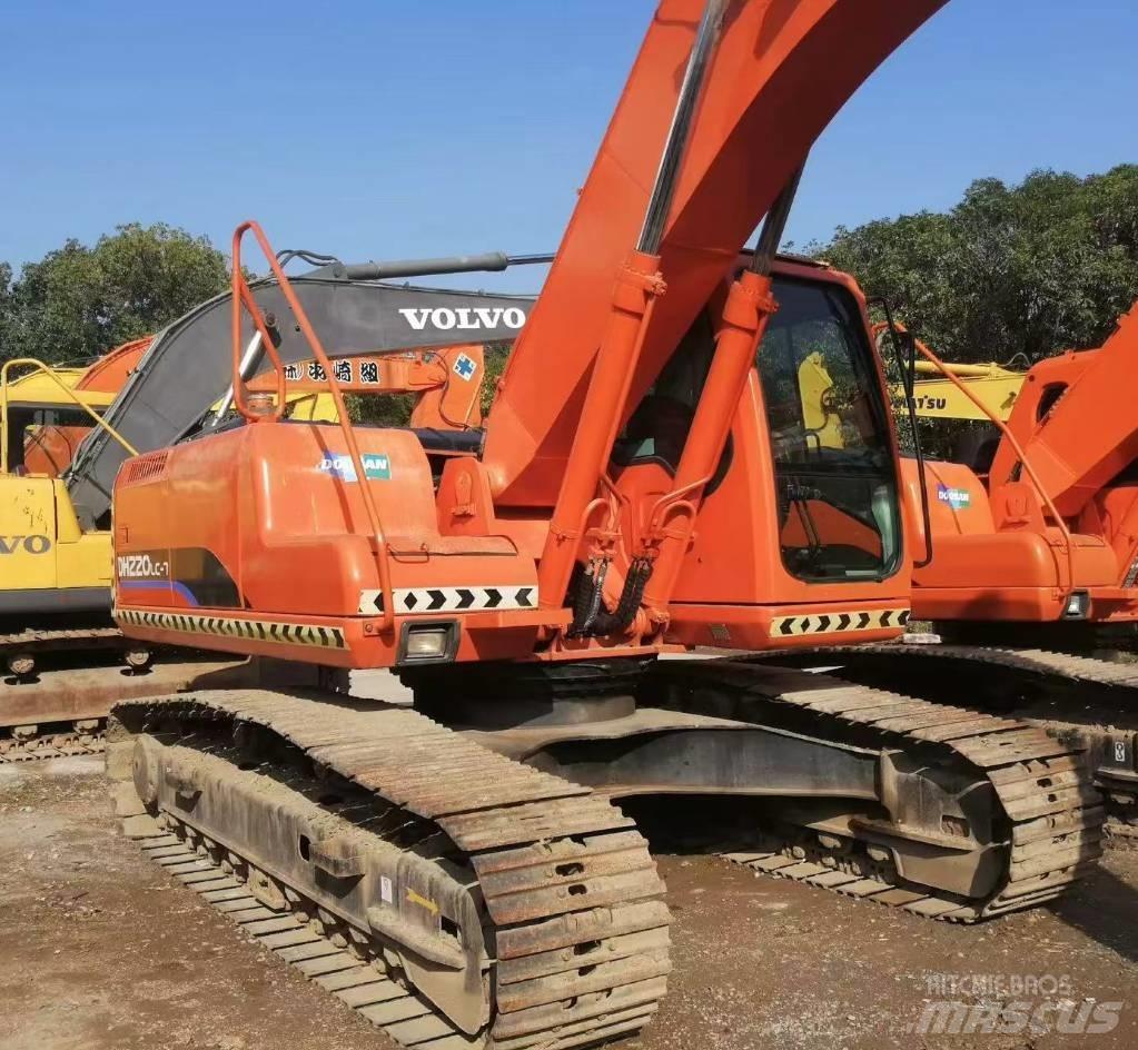 Doosan DH 220 大型油圧ショベル12t以上（パワーショベル・ユンボ）
