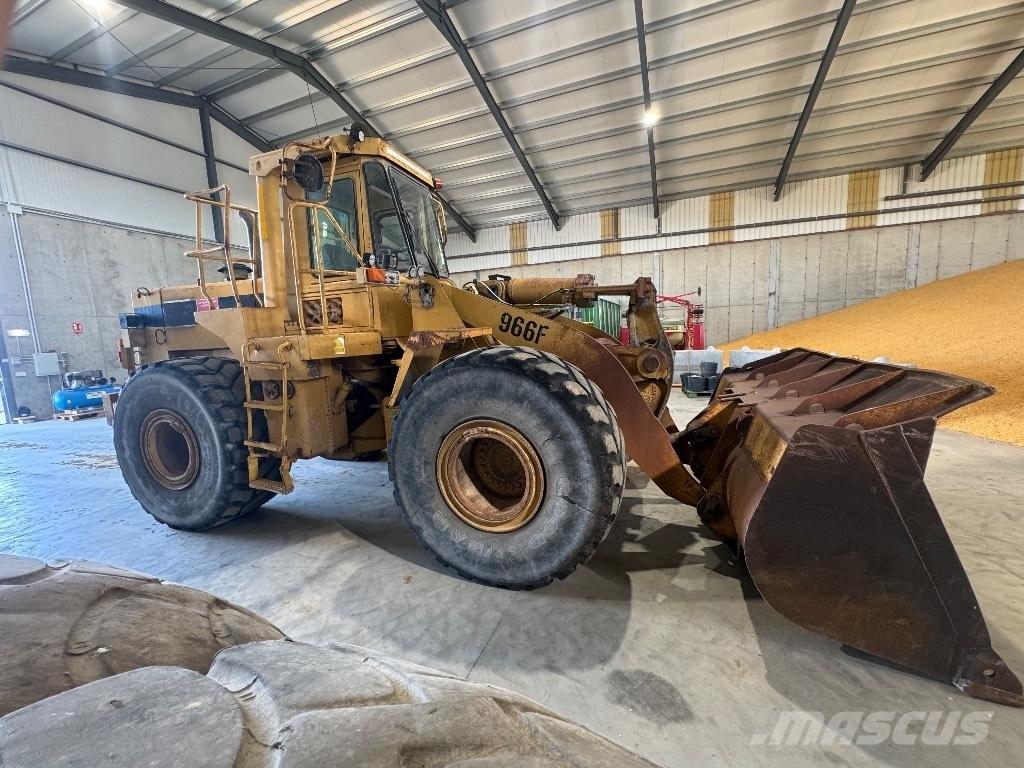 CAT 966 F ホイールローダー・タイヤショベル