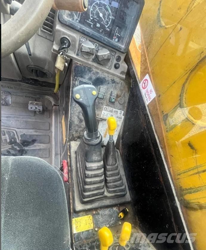 JCB 532-120 テレスコーピックハンドラー