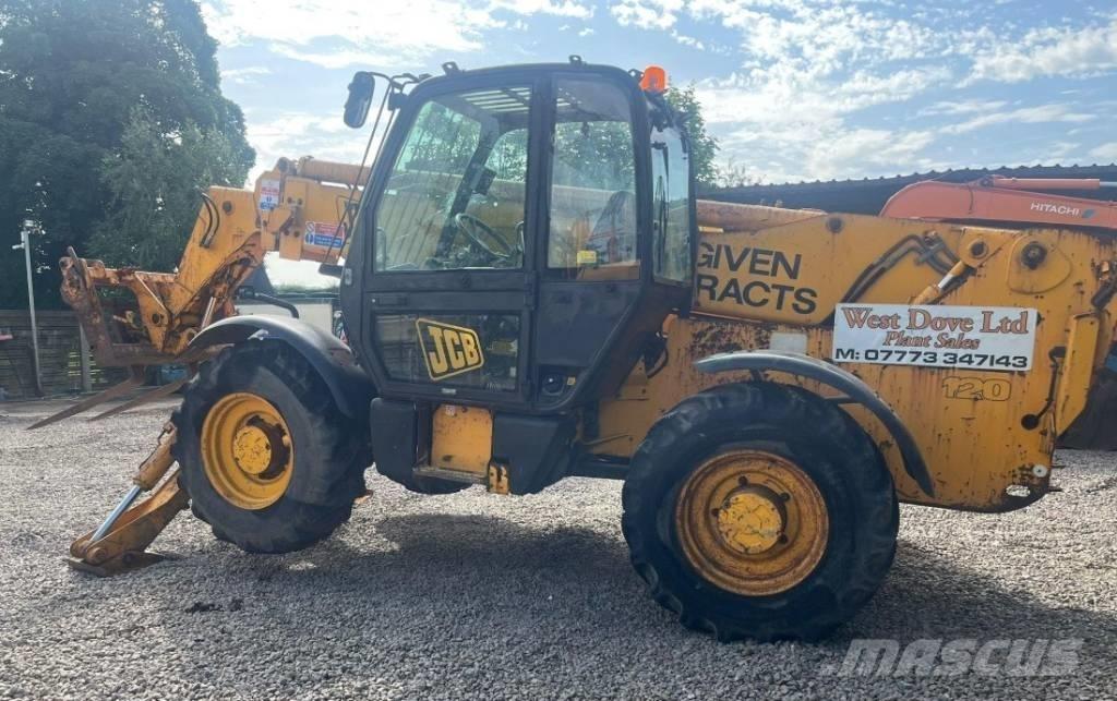 JCB 532-120 テレスコーピックハンドラー