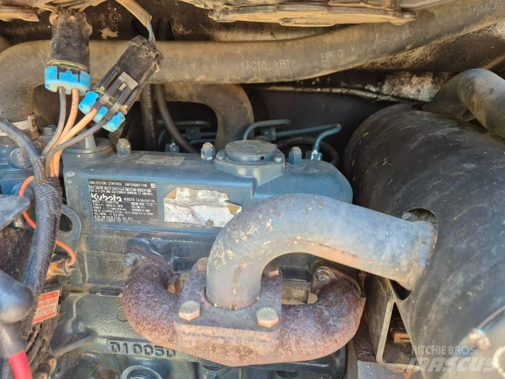 Bobcat S70 スキッドステアローダー