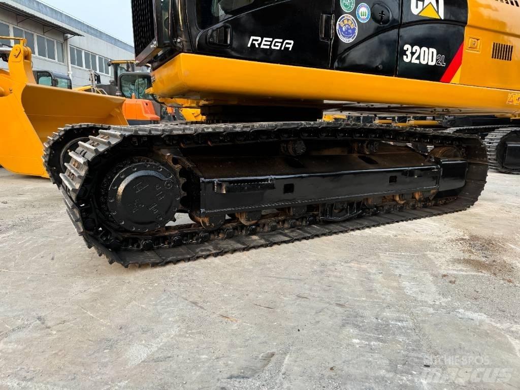 CAT 320D2 中型油圧ショベル 7ｔ-12ｔ（ユンボ・パワーショベル・バックホー）