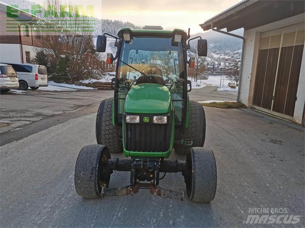 John Deere 4720 トラクター