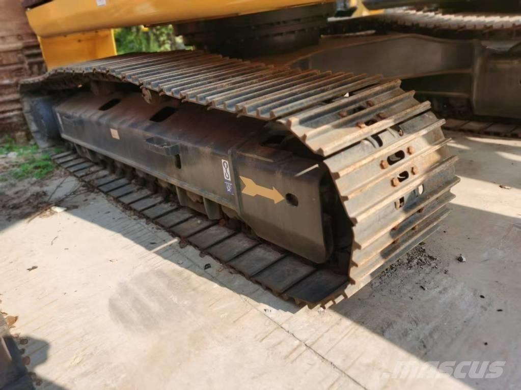 Komatsu PC 220-7 大型油圧ショベル12t以上（パワーショベル・ユンボ）