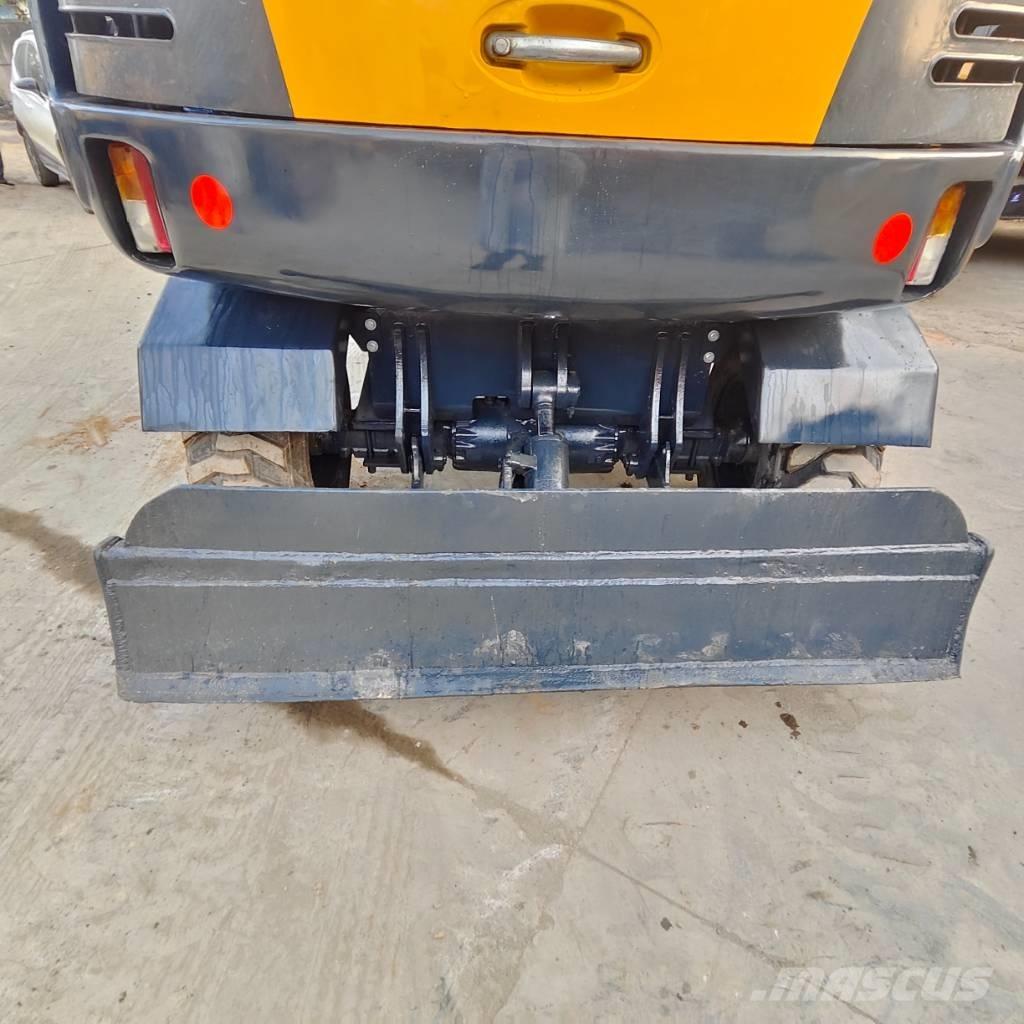 Hyundai R60W ホイール式油圧ショベル（パワーショベル・ユンボ・バックホー）