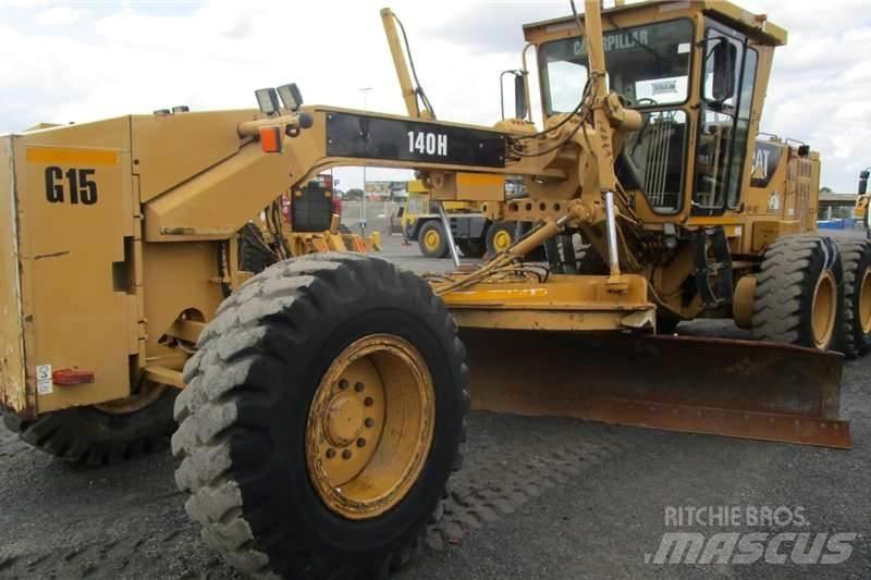 CAT 140H モーターグレーダー