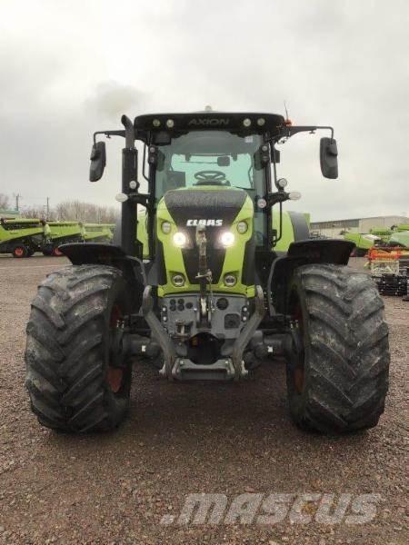 CLAAS AXION 810 トラクター