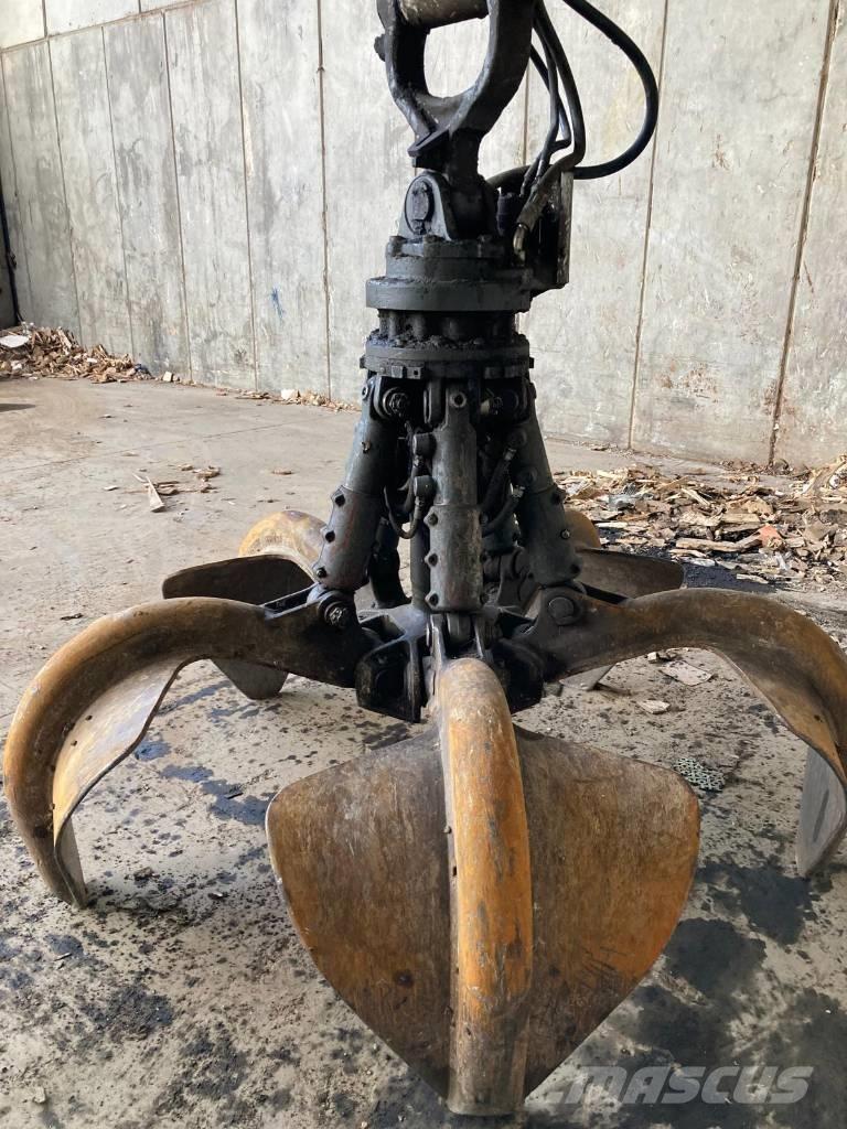 Liebherr LH 30 M 廃棄物／工業産廃処理機