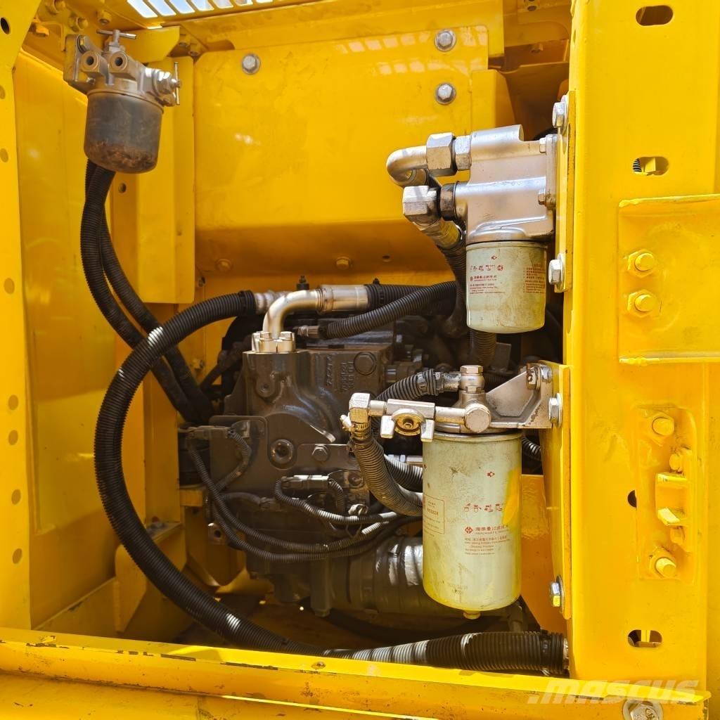 Komatsu PC 130 LC 大型油圧ショベル12t以上（パワーショベル・ユンボ）