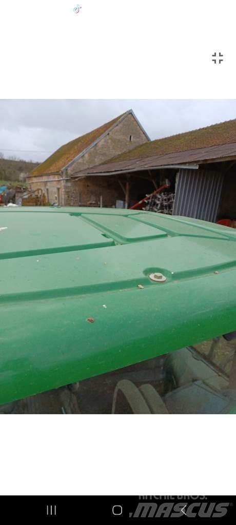 John Deere 6190R トラクター