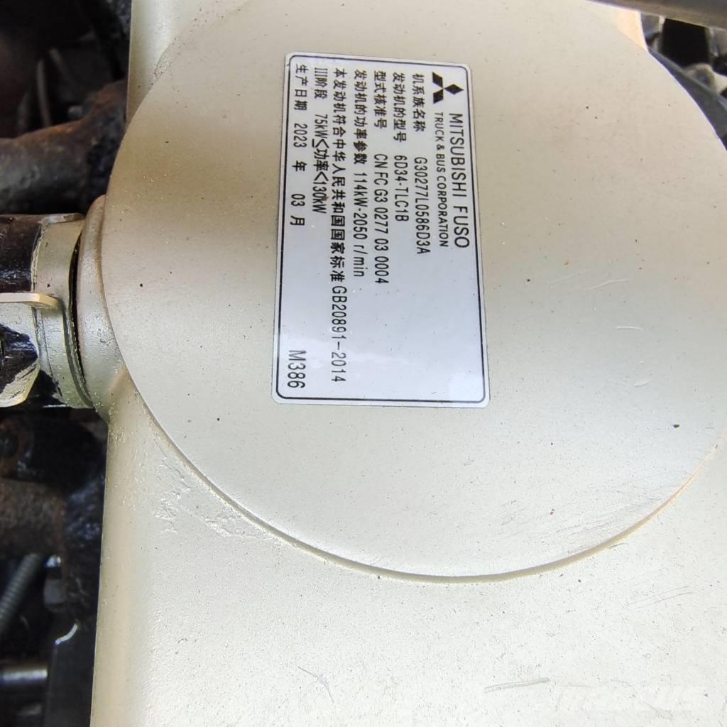 Doosan DX 225 LC 大型油圧ショベル12t以上（パワーショベル・ユンボ）