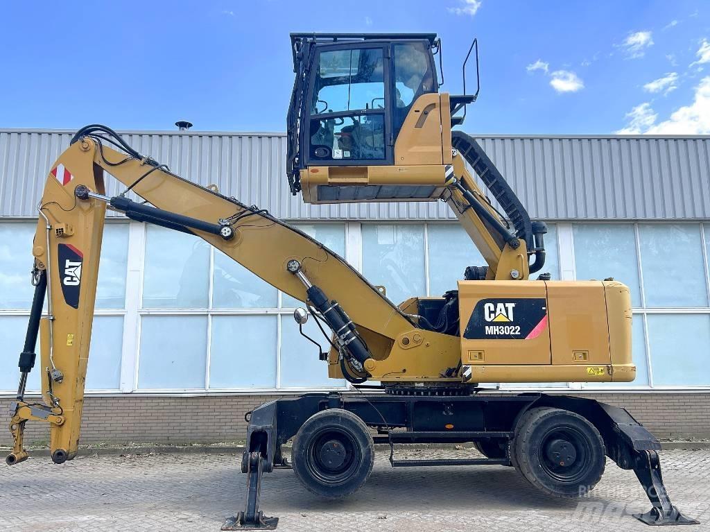 CAT MH 3022    2015    CE 廃棄物／工業産廃処理機