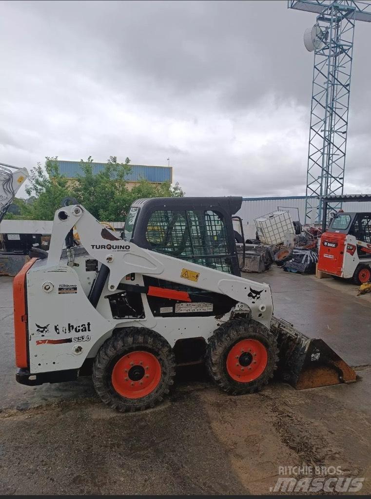 Bobcat S 530 スキッドステアローダー