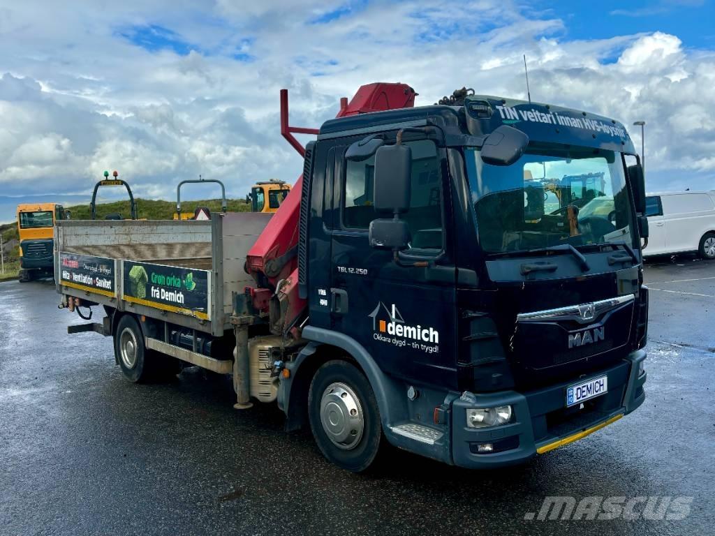 MAN TGL 12.250 クレーントラック、ユニック車