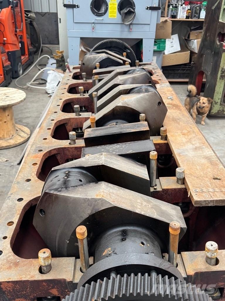 CAT mak エンジン