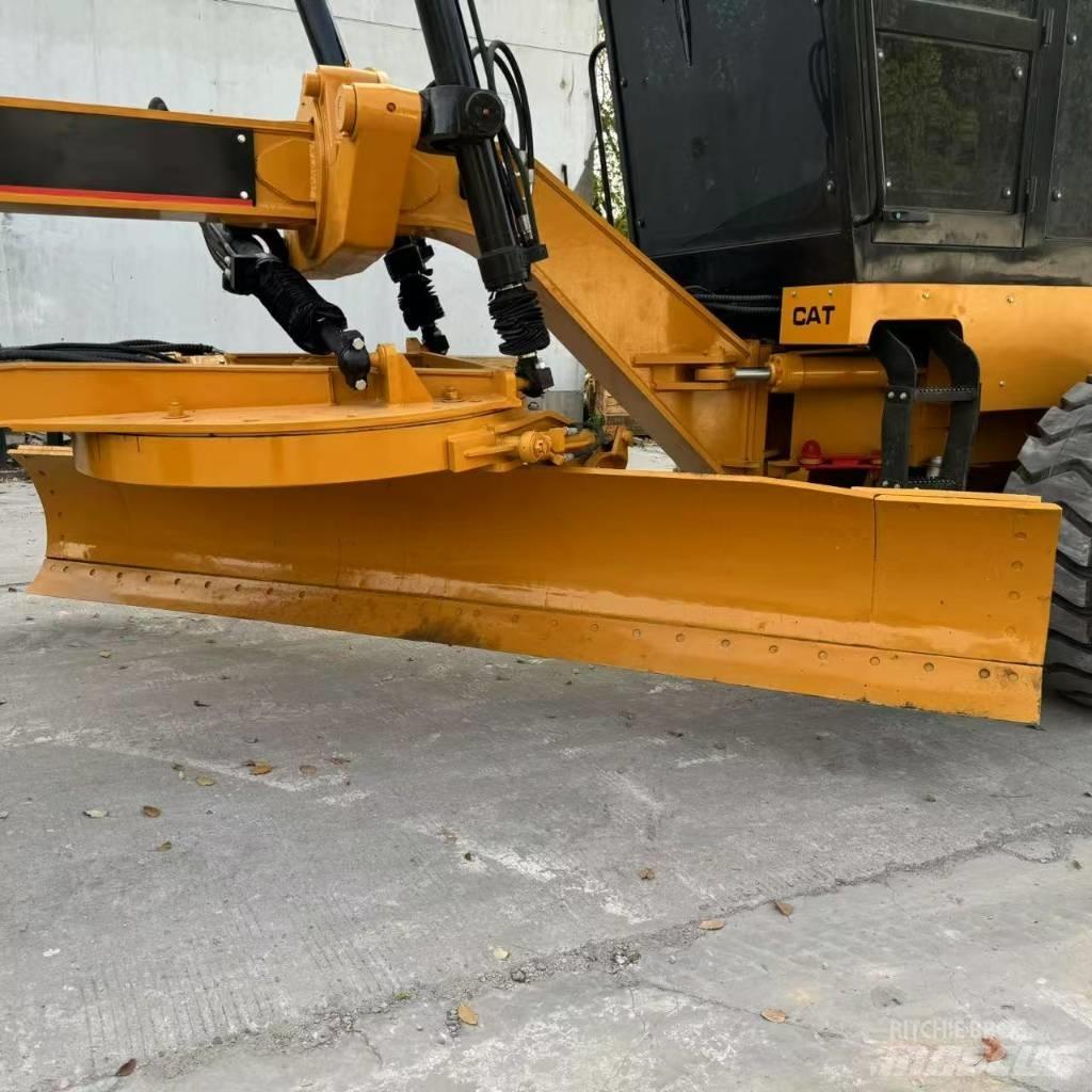 CAT 140 H モーターグレーダー