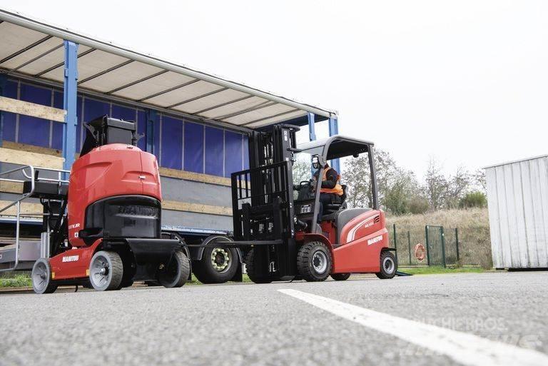Manitou 100 VJR テレスコーピックハンドラー