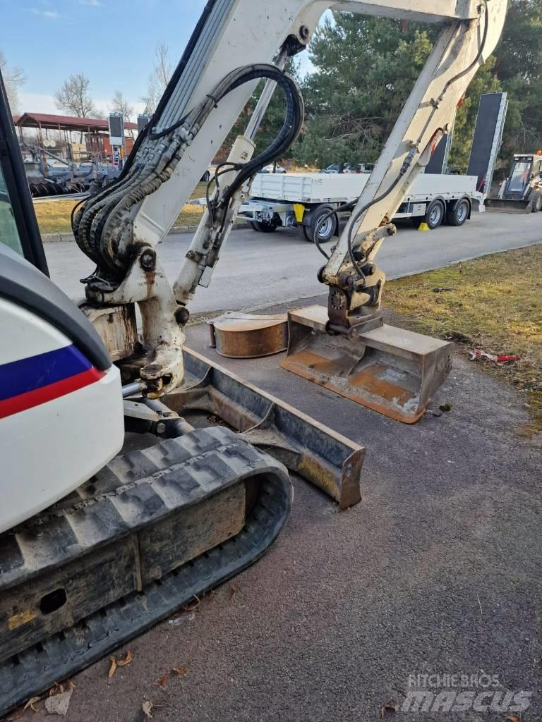 Komatsu PC 55 MR-3 ミニ油圧ショベル 7t以下（ミニユンボ・ミニディガー）