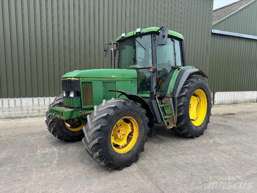 John Deere 6800 トラクター