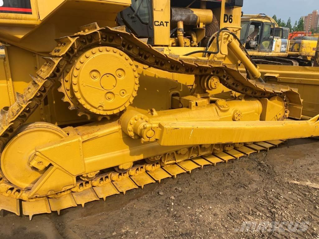 CAT D6R ブルドーザー
