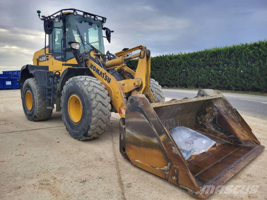 Komatsu WA200-8 ホイールローダー・タイヤショベル