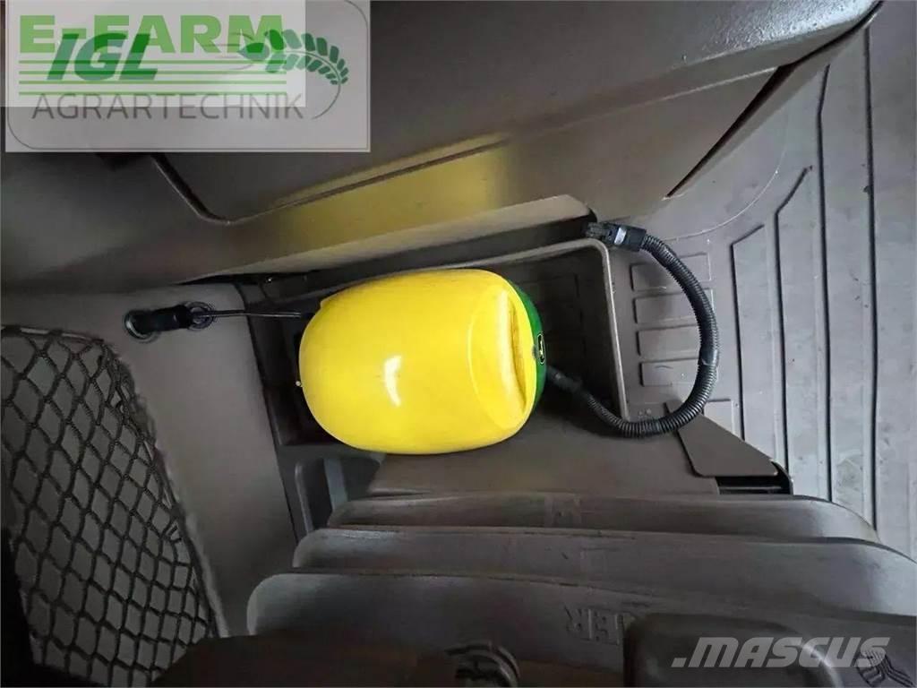 John Deere 9500i 自走式フォレージハーベスター