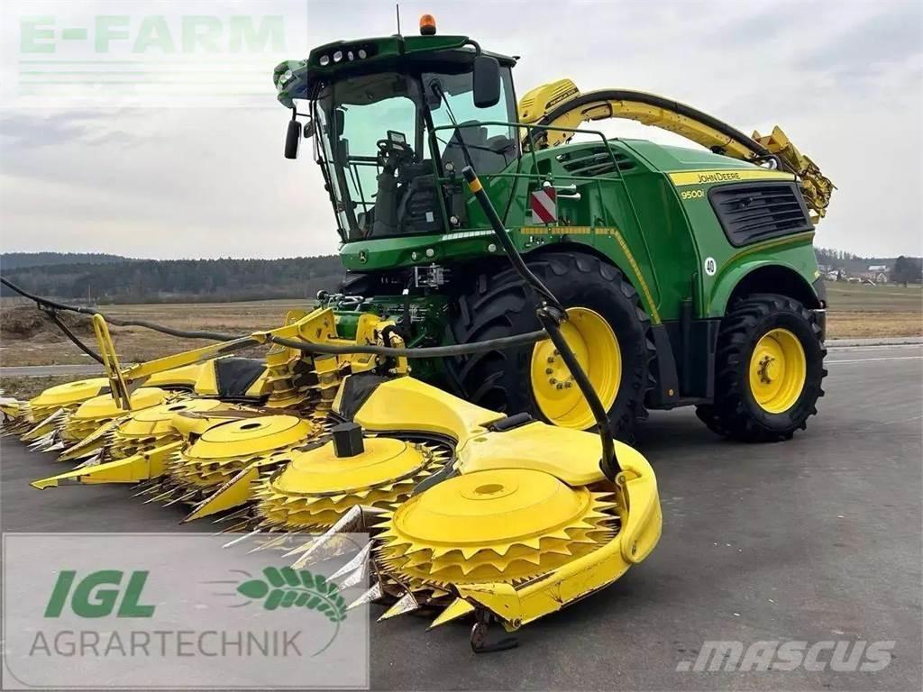 John Deere 9500i 自走式フォレージハーベスター