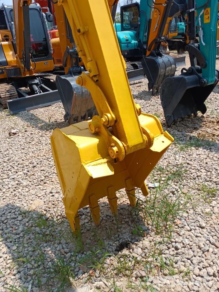 Komatsu PC 55 MR ミニ油圧ショベル 7t以下（ミニユンボ・ミニディガー）