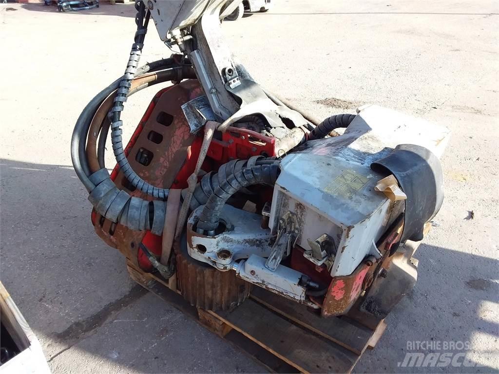 Log Max 4000T ハーベスタヘッド