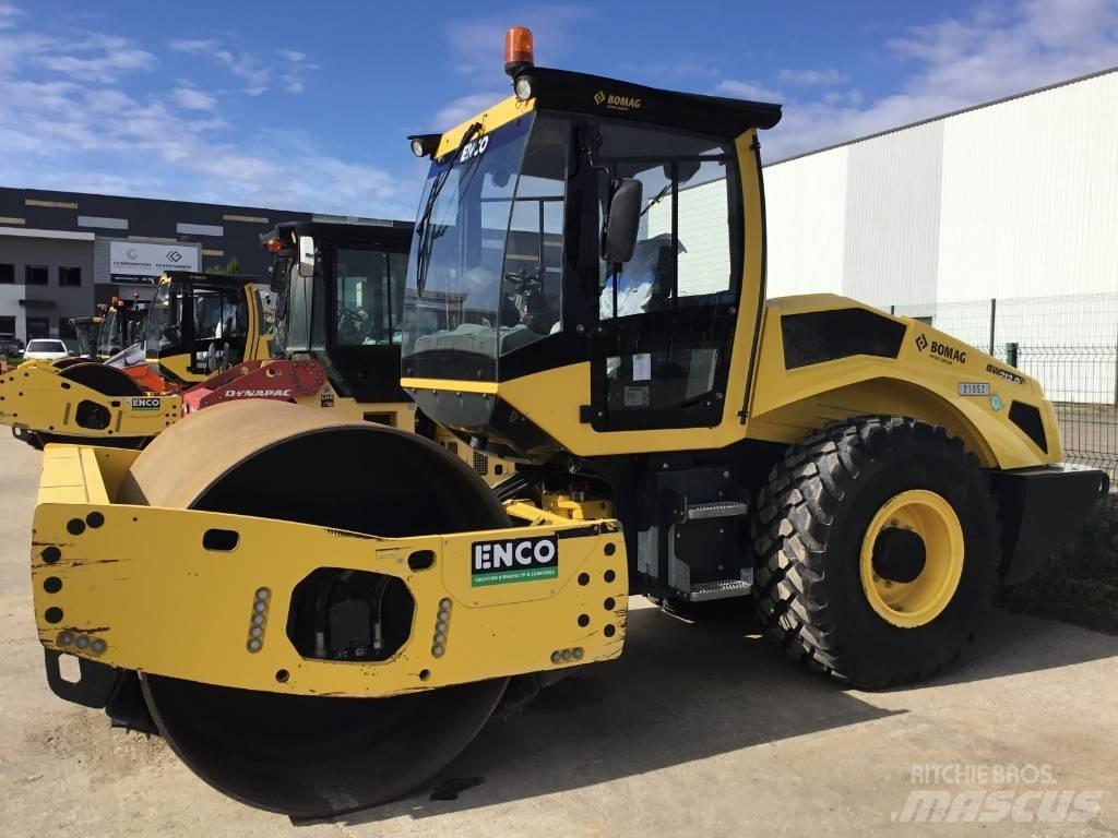 Bomag BW212D5 ソイルコンパクター