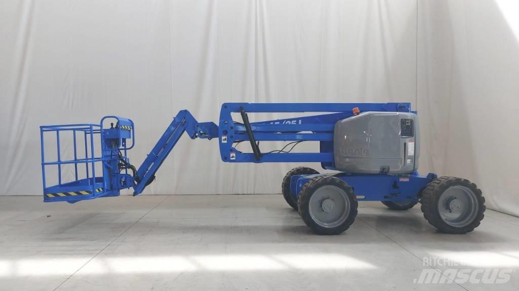 Genie Z 45/25 ブームリフト　屈伸型