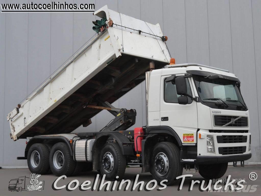 Volvo FM 440  //  8x4 ダンプ