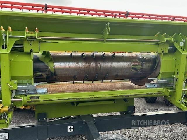 CLAAS TRION 660 コンバイン