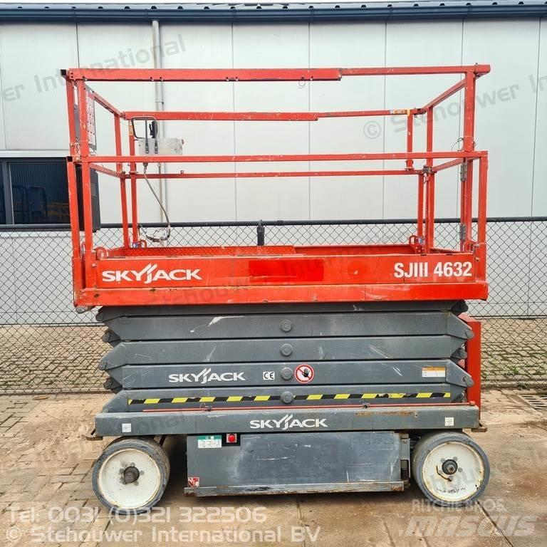 SkyJack SJ4632 シザースリフト