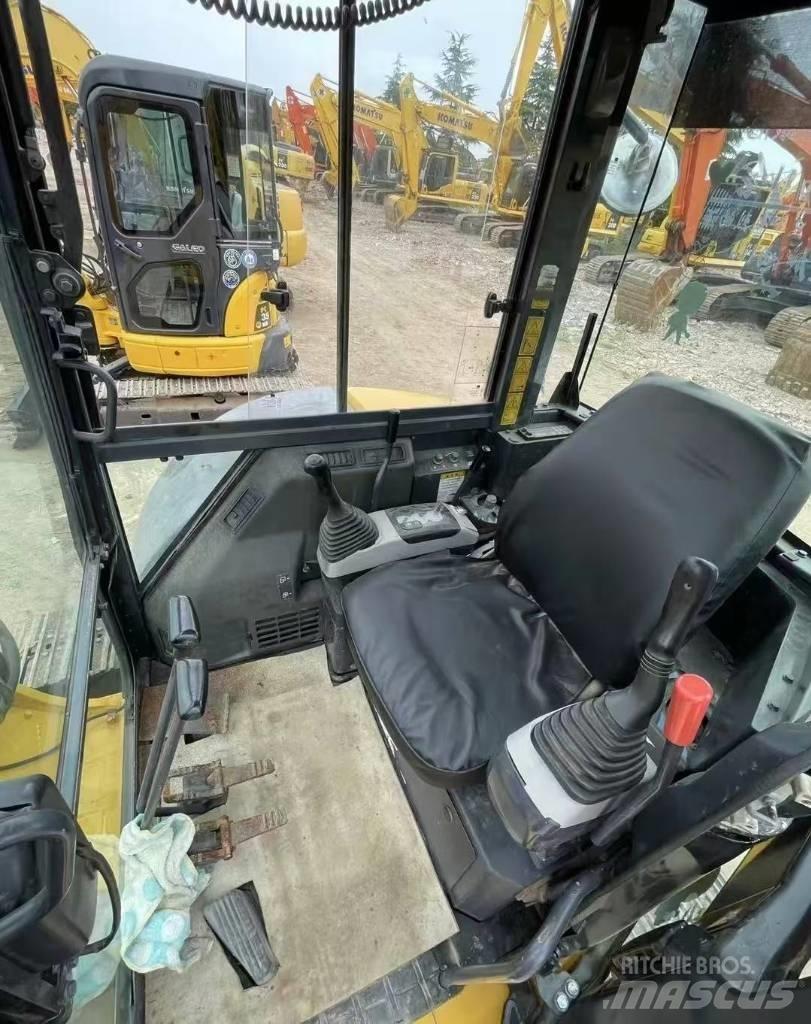 Komatsu PC 55 ミニ油圧ショベル 7t以下（ミニユンボ・ミニディガー）