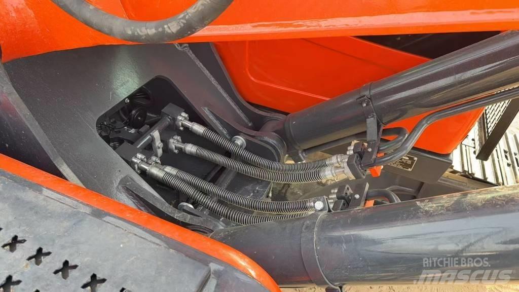 Doosan DX 225 LC 大型油圧ショベル12t以上（パワーショベル・ユンボ）