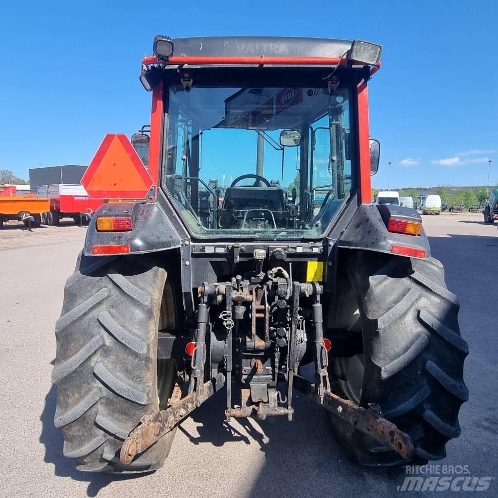 Valtra Valmet 900 トラクター