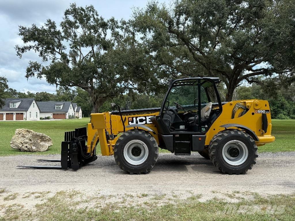 JCB 550-170 テレスコーピックハンドラー