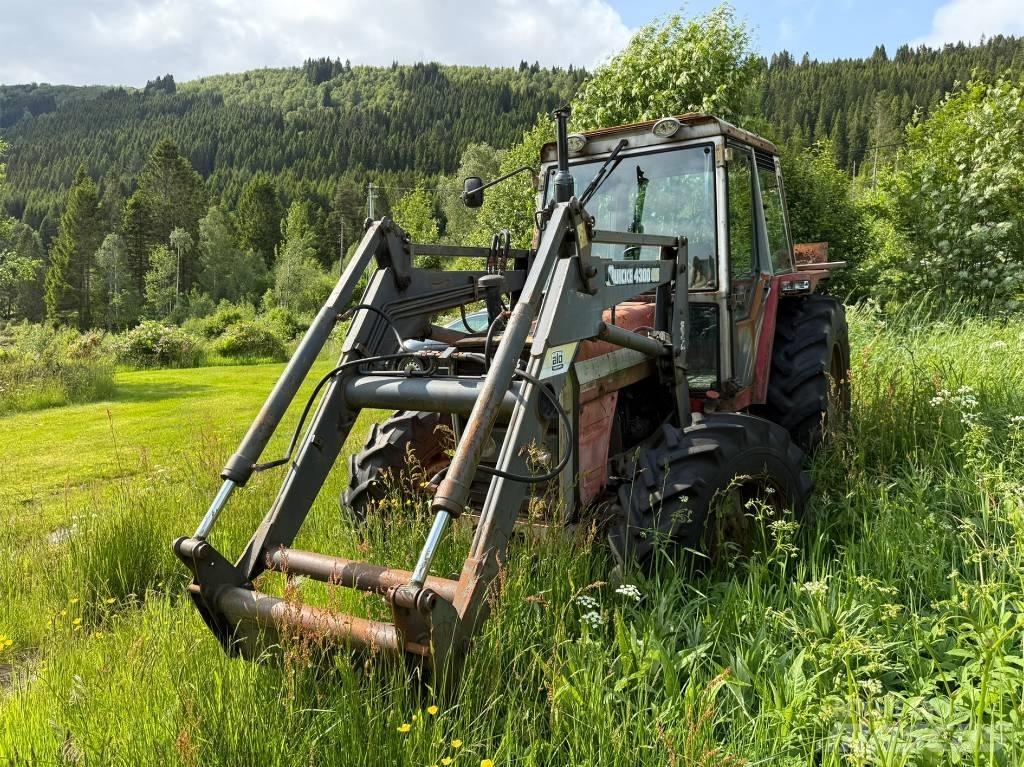 Massey Ferguson 675 トラクター